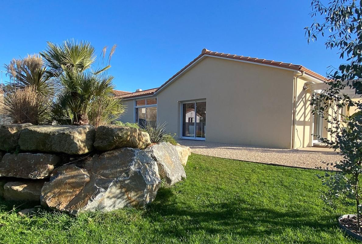 SAINT-MICHEL-CHEF-CHEF Maison de plain-pied Saint Michel Chef Chef proche Mer 4 pièce(s) 122 m2 hab avec garage 2