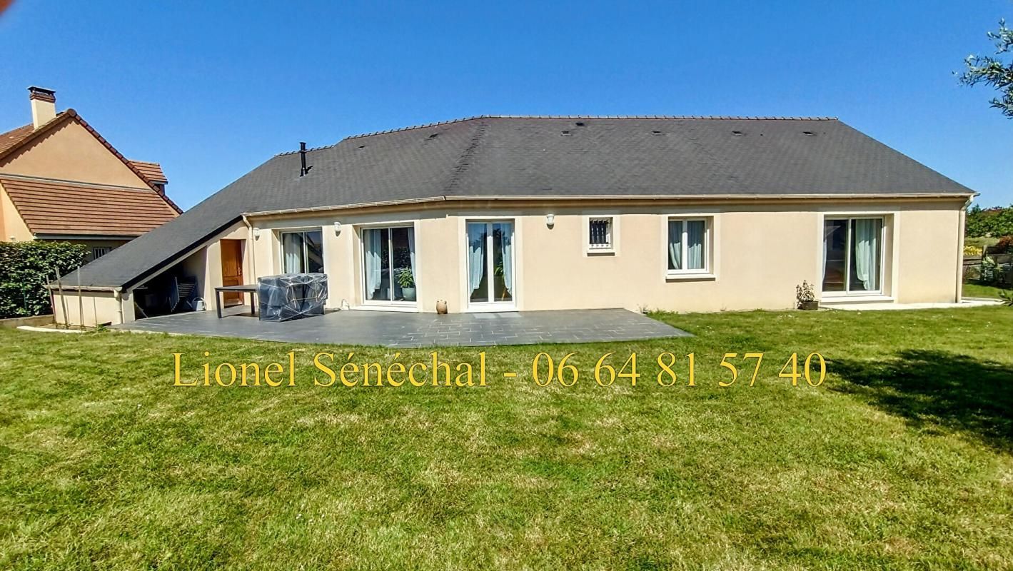 BEAUMONT-SUR-SARTHE Maison entièrement de plain - pied 9 pièces de 140 m2 à Beaumont sur Sarthe 2