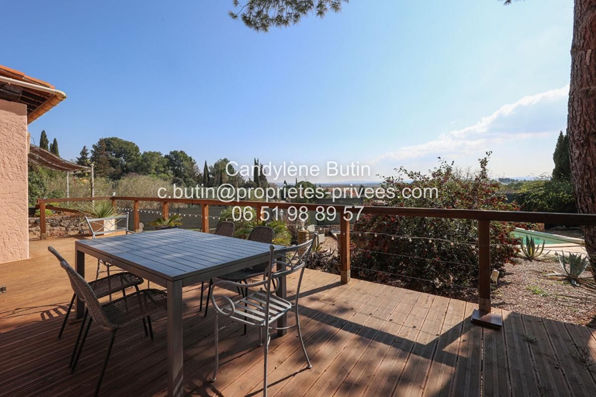 OUVEILLAN Villa T4 rénovée avec piscine et vue 4