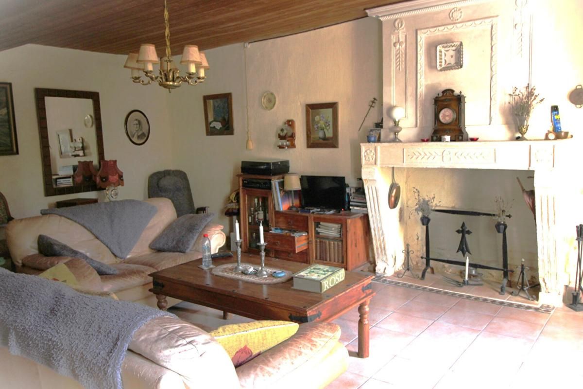 SAINT-PALAIS-DE-PHIOLIN PONS - Maison de village à Saint Palais De Phiolin 17800 4