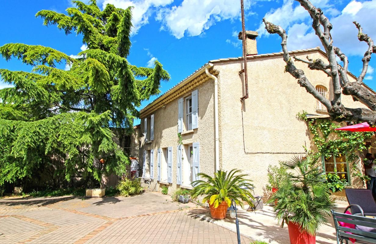 Maison Provençale 11 pièces 233 m2 Sainte-tulle (04220)