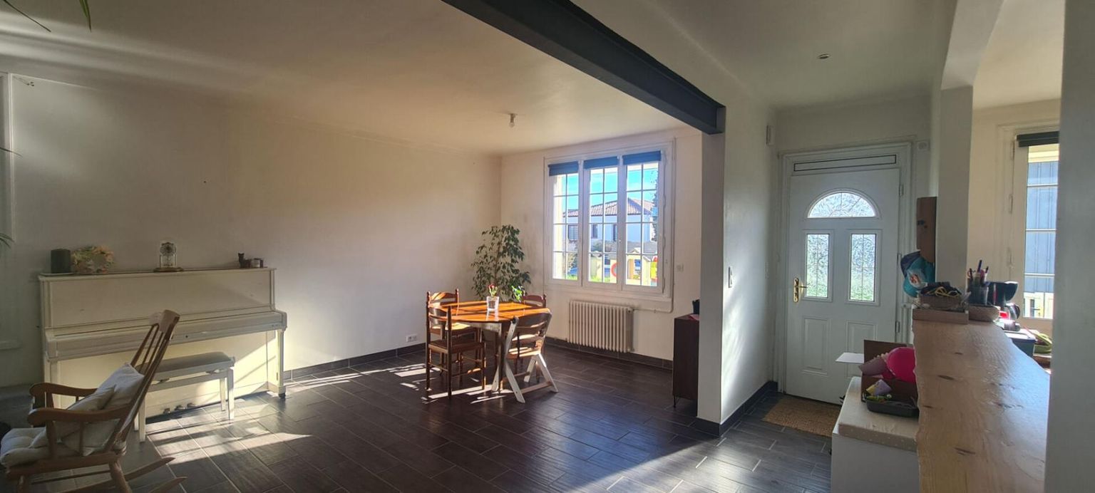 SèVREMOINE Maison Sèvremoine 5 P . 3 Chs . Bureau . 133.67 M² . T 315 M² . Garage 4