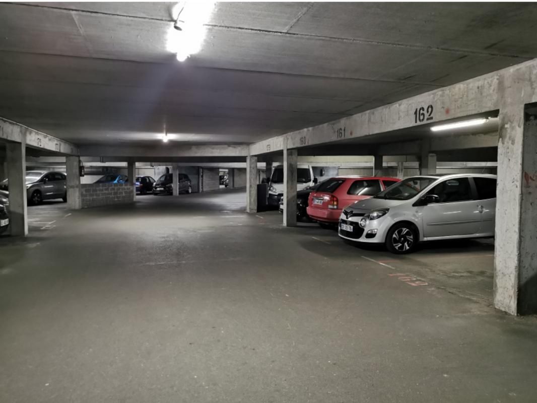 ANGERS Parking / box Angers 2