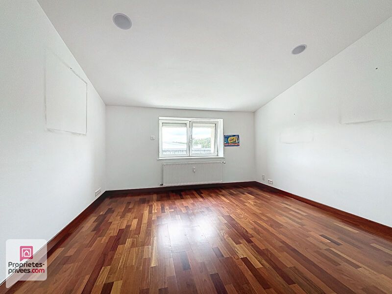 SAINT-NICOLAS-DE-PORT Appartement Saint Nicolas De Port 4 pièce(s) 160 m2 4