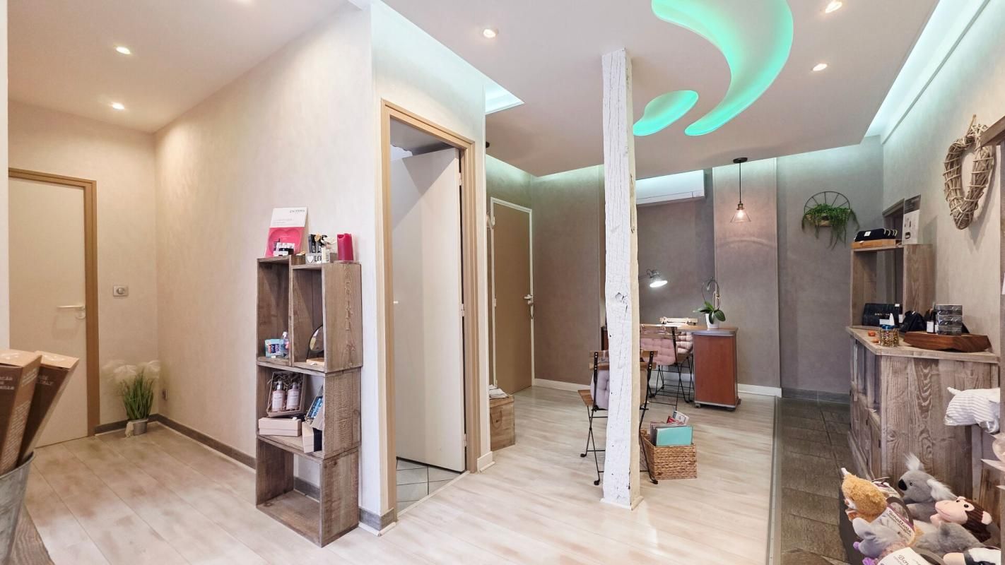 BOURGES BOURGES - FOND DE COMMERCE SALON DE BEAUTÉ ESTHÉTIQUE 2