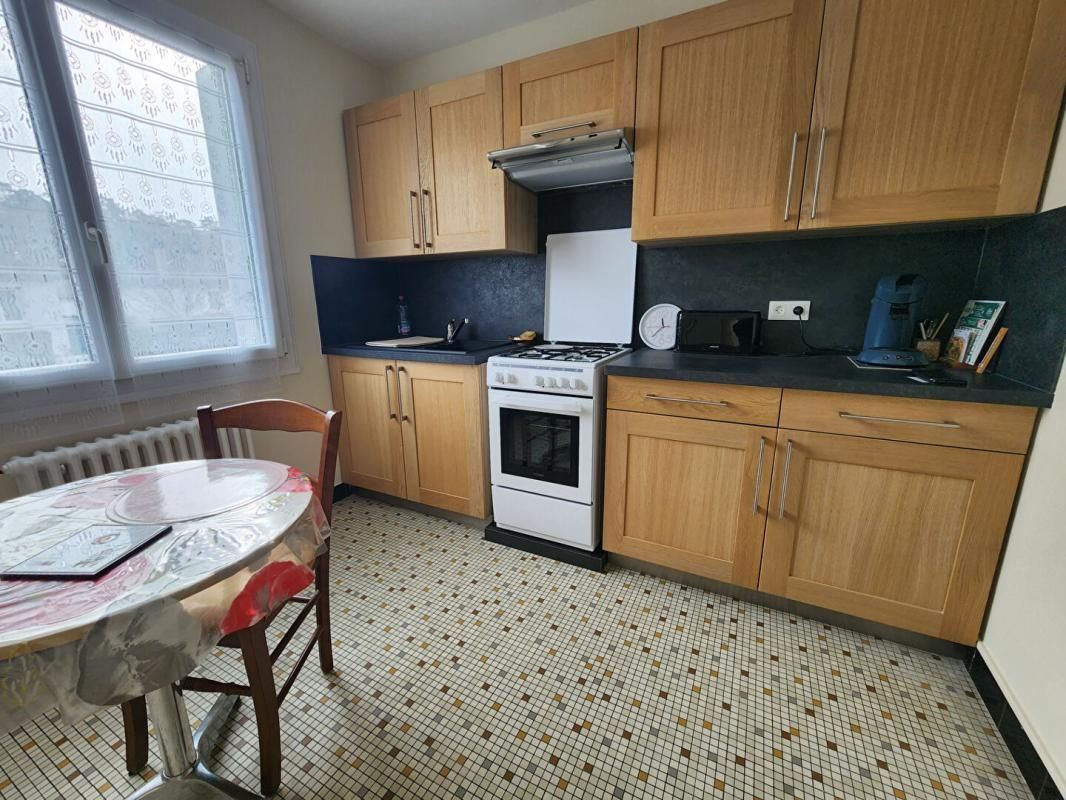 LOCHES Maison Loches 4 pièce(s) 80 m2 3