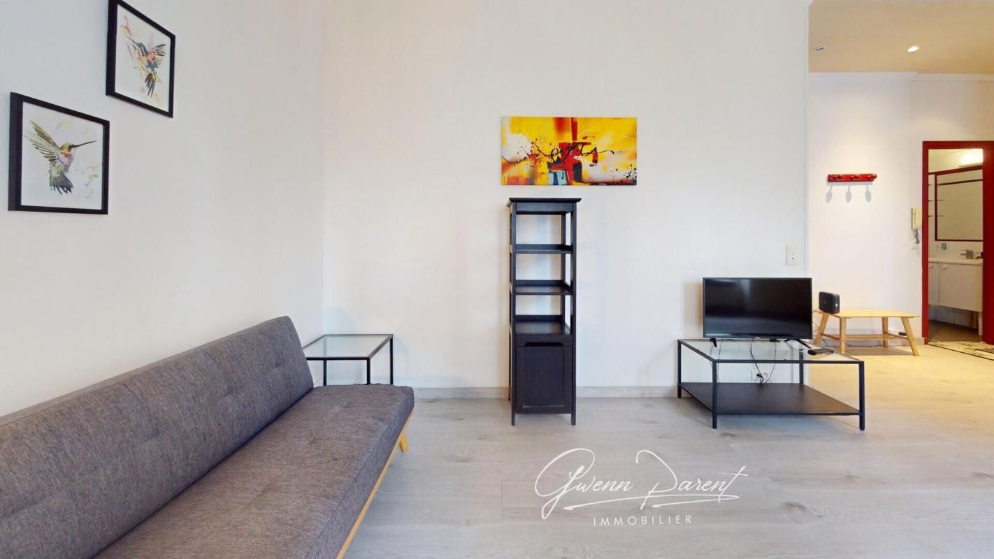 MEUDON Centre Meudon - Adresse convoitée, charme 1900 et hauteur sous plafond remarquable 3