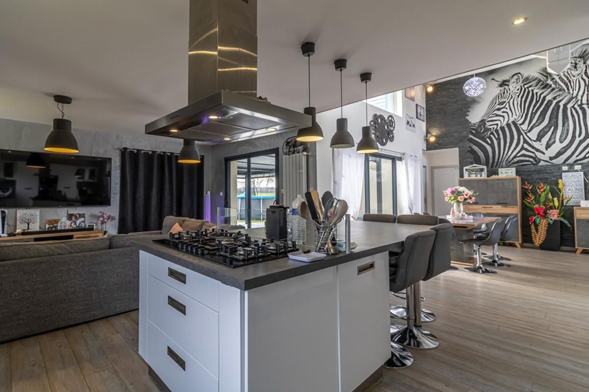 GRACAY Maison Genouilly 7 pièce(s) 162.2 m2 3