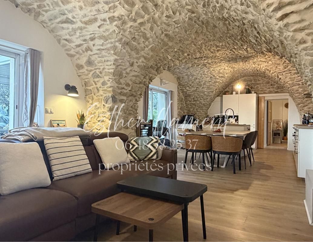 VEZENOBRES Appartement/maison  plain pied 108 m2 AVEC JARDIN PRIVATIF 2