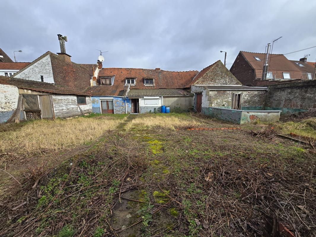 WATTRELOS Maison  350 m2 à rénover, jardin et hangar 1