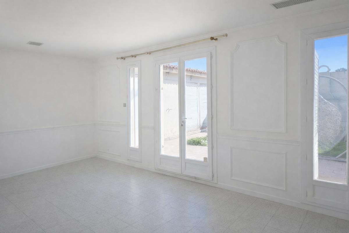 Maison Calas 5 pièces plein sud de103 m2, Jardin , garage fermé, place de parking