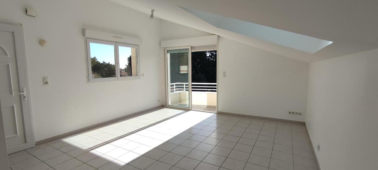 PORNIC Appartement Pornic 3 pièce(s) 42 m2 hab et 50m² au sol, proche Commerces et Golf 4