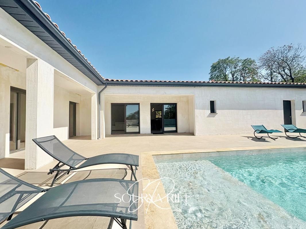 VILLA CONTEMPORAINE AVEC PISCINE  À 15 MIN DE CARCASSONNE