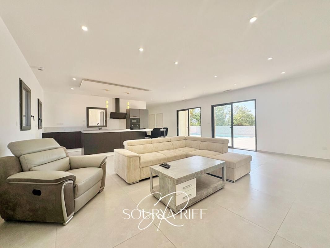 CARCASSONNE VILLA CONTEMPORAINE AVEC PISCINE  À 15 MIN DE CARCASSONNE 4