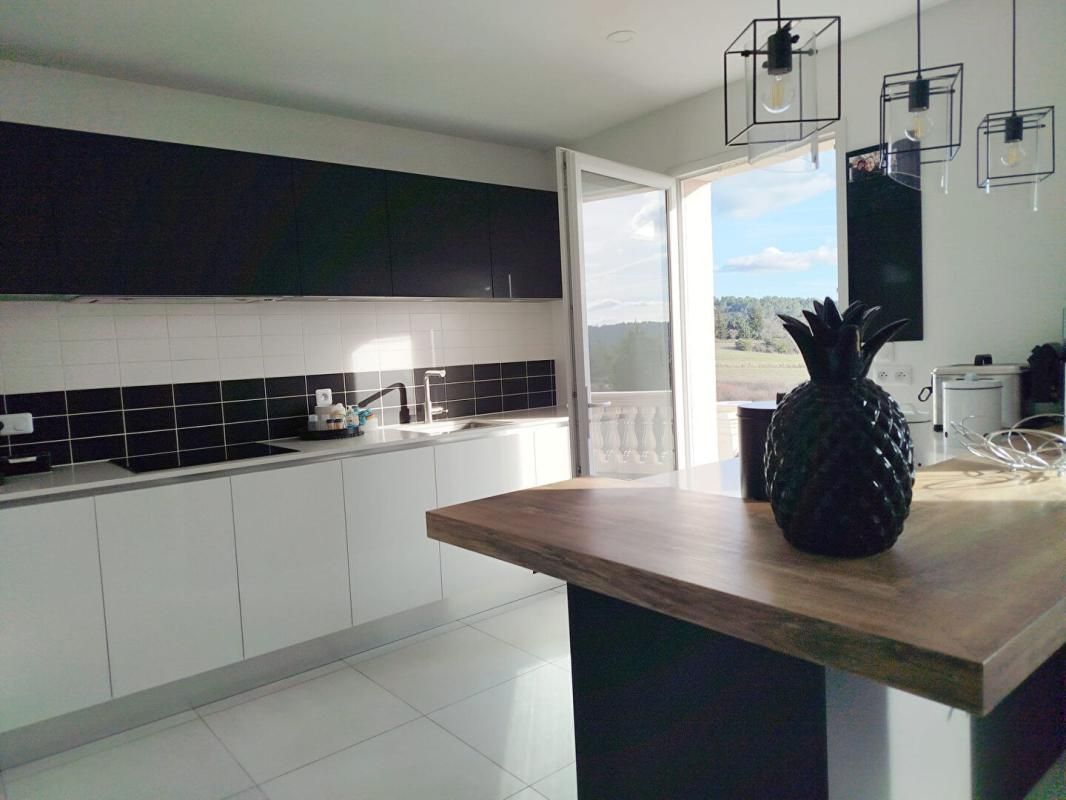 TAVERNES Maison individuelle de plain-pied avec piscine , Tavernes 3