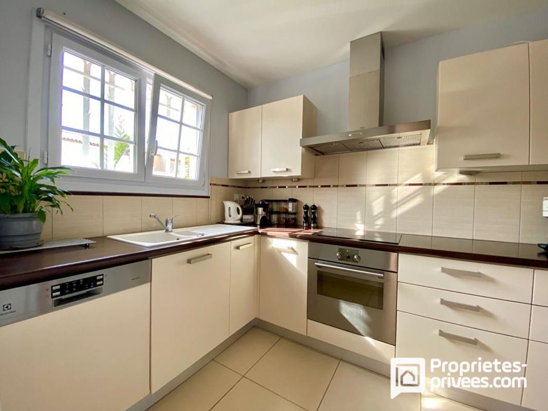 FREJUS Maison Frejus 3 pièces avec jardin et stationnements privatifs 2