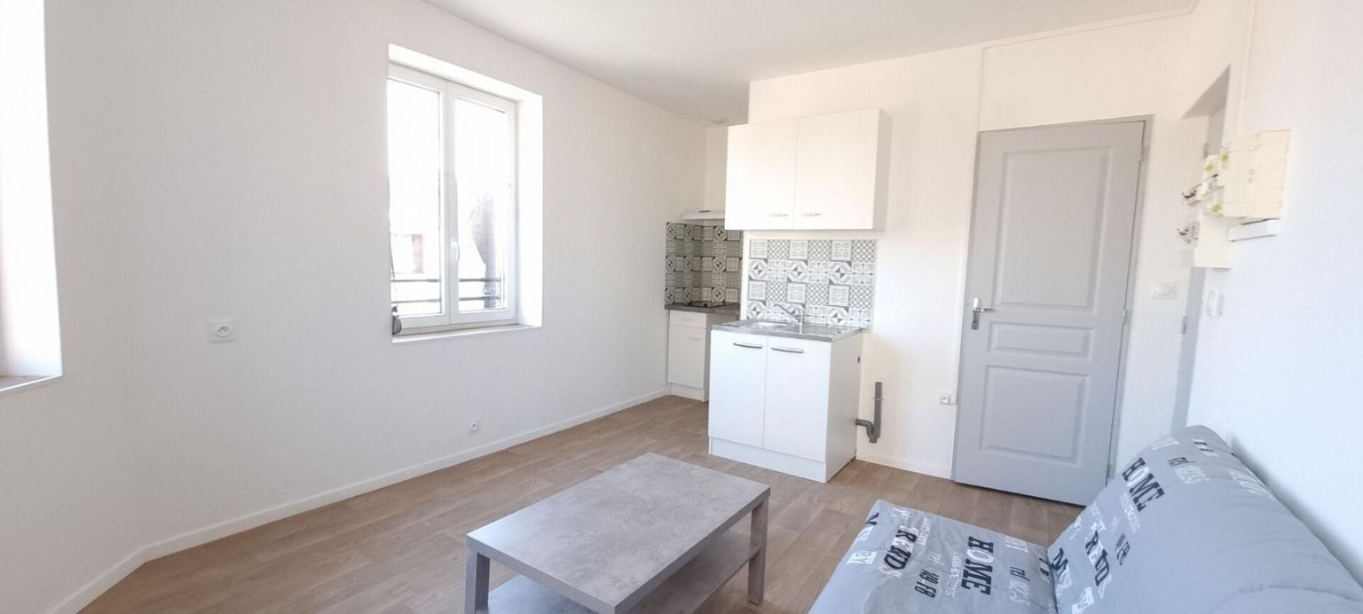HIRSON Appartement  1 pièce(s) 16 m2 4