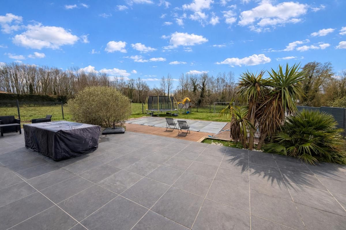 SALLES EXCLUSIVITE Maison Salles bourg 8 pièces 174 m2 garage piscine 2