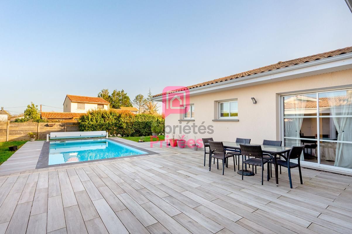 SAINT-LOUBES Maison familiale 175 m² - Piscine chauffée - Garage double - Saint-Loubès 2