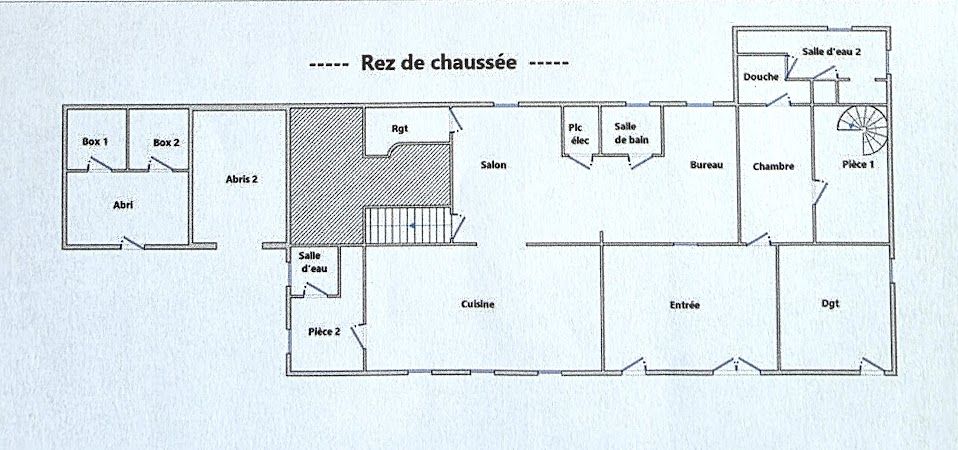 SAINTE-SCOLASSE-SUR-SARTHE Longère Ste Scolasse Sur Sarthe 3 chambres 184 m2 dépendances, 20 boxes 3