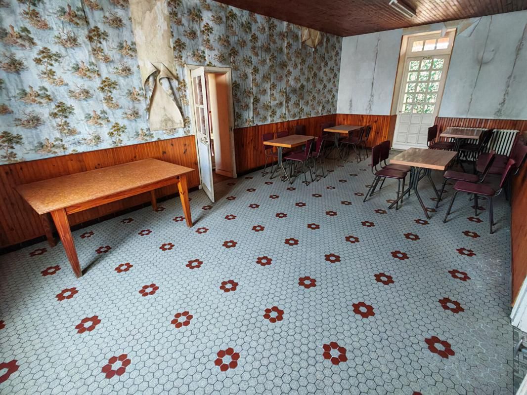 MONTIPOURET Exclu Vente interactive : très grande maison à rénover, Montipouret,10 pièces, 225 m2, multiples possibilités 4