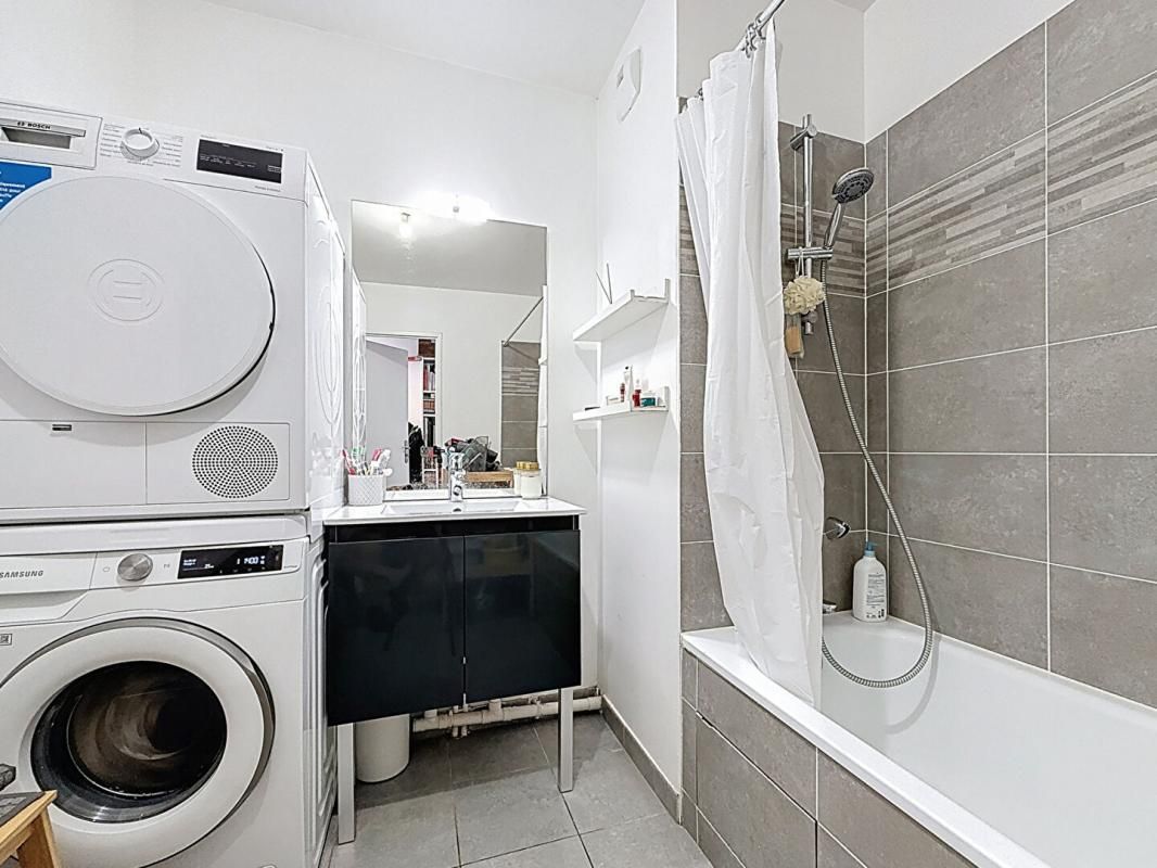 VILLEJUIF Appartement  3 pièces  70 m2 Avec LOGIA TERRASSE 4