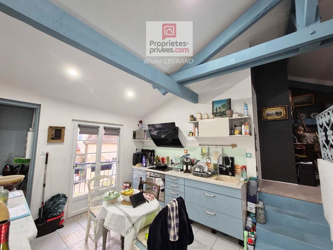 SALIES-DE-BEARN Maison dans le centre de Salies de Béarn, 5 pièces, dont 2 chambres 2