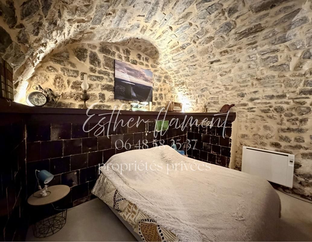 ANDUZE IMMEUBLE de charme AVEC RAPPORT LOCATIF 4