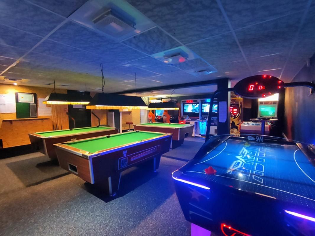 ARACHES-LA-FRASSE Complexe Bowling Jeux Bar Brasserie Station montagne 4
