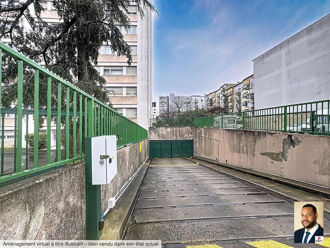 VITRY-SUR-SEINE A vendre Double box à Vitry Sur Seine 2