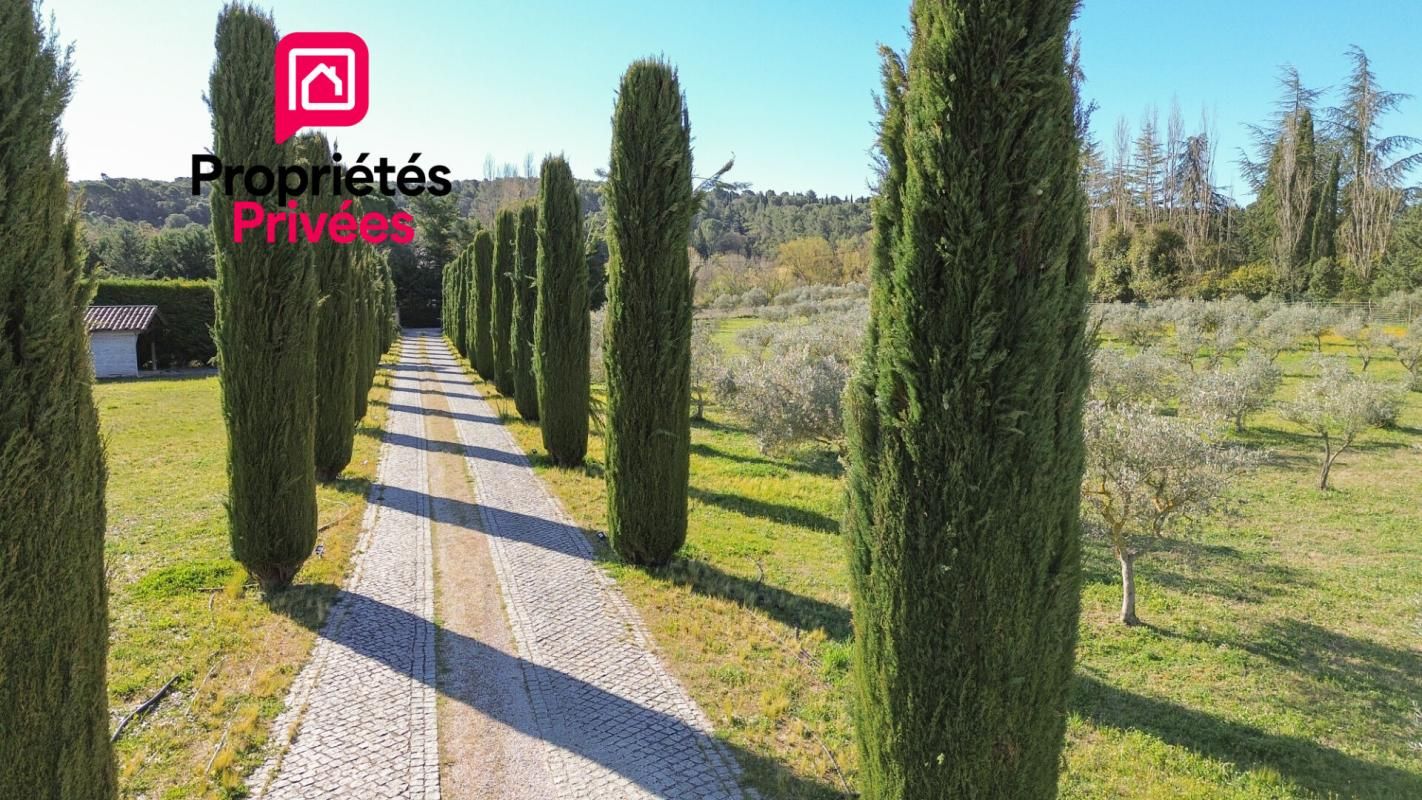 AIX-EN-PROVENCE Propriété d'exception à la vente à Aix-en-Provence 2