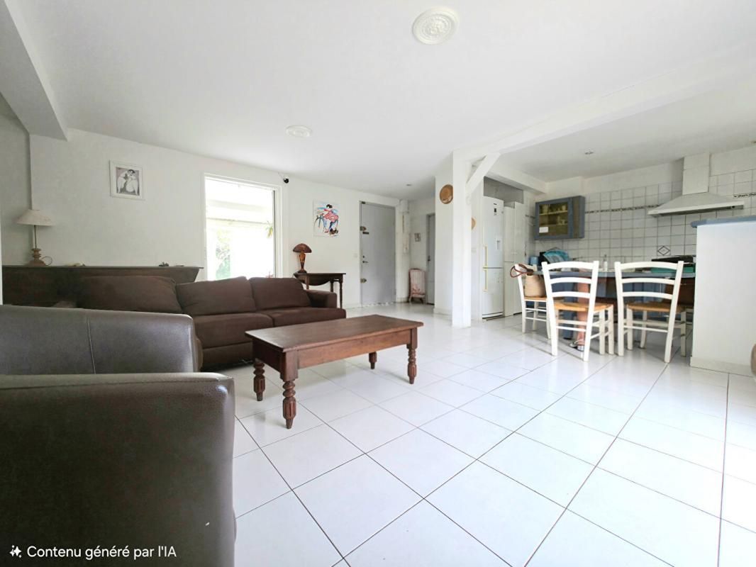 SIX-FOURS-LES-PLAGES Maison  6 pièce(s) 130 m2 PLAIN PIED 3