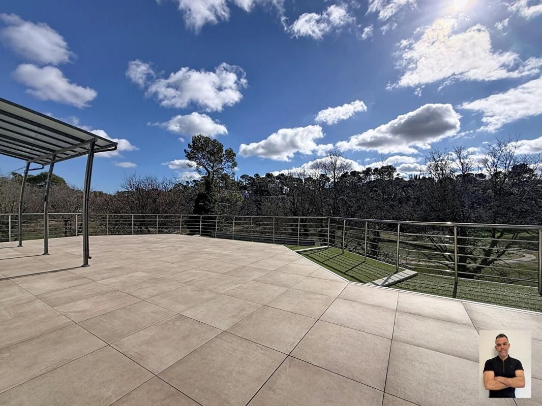 BRIGNOLES Villa T5 Golf de Babaroux 180M² 3