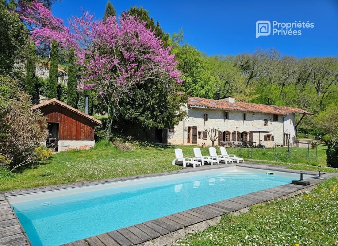 NORD AGEN : Domaine d'Exception - Anciens chais réhabilités de 335 m² - Parc 1,3 ha - Vue