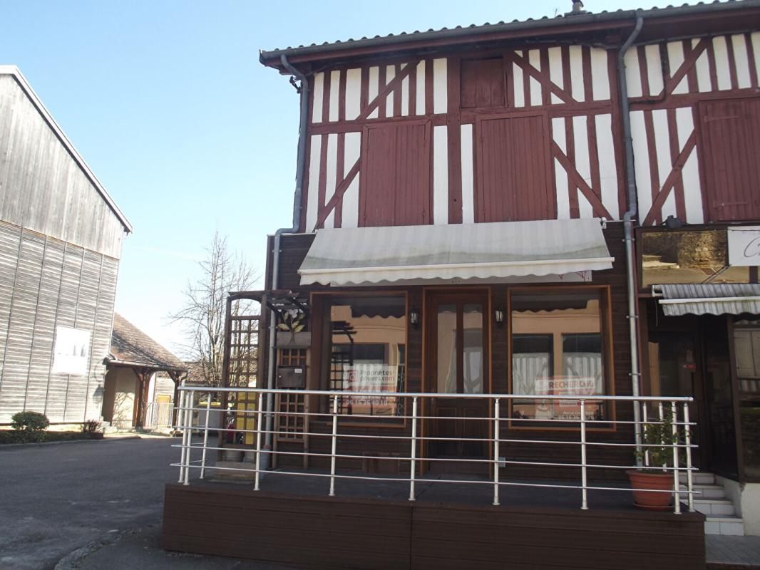 CHAVANGES Immeuble fond de commerce 1