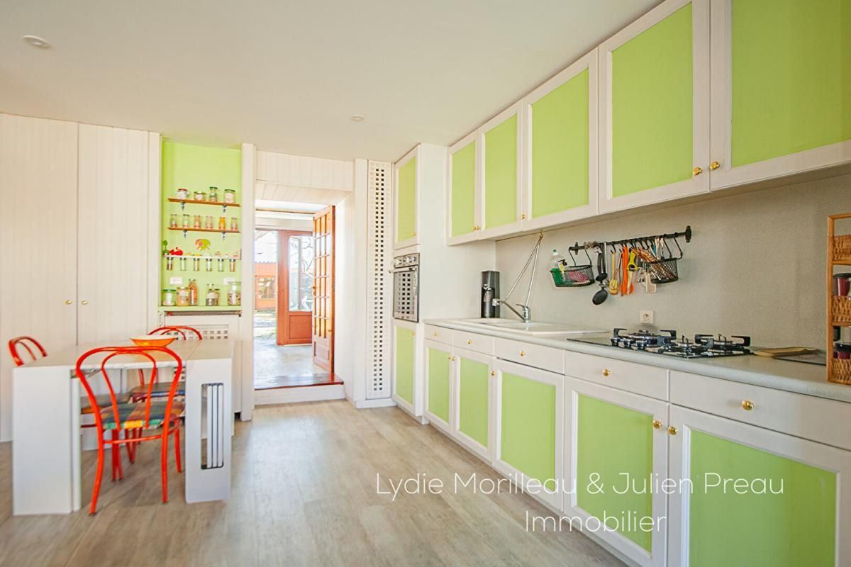 REZE Maison Rezé (4 pièces) 76 m² 4