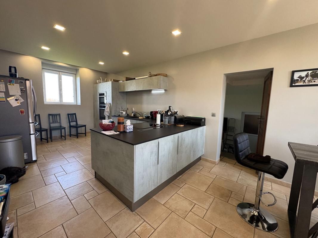 NANGIS Corps de ferme Clos Fontaine 10 pièce(s) 200 m2 et 50000m2 4