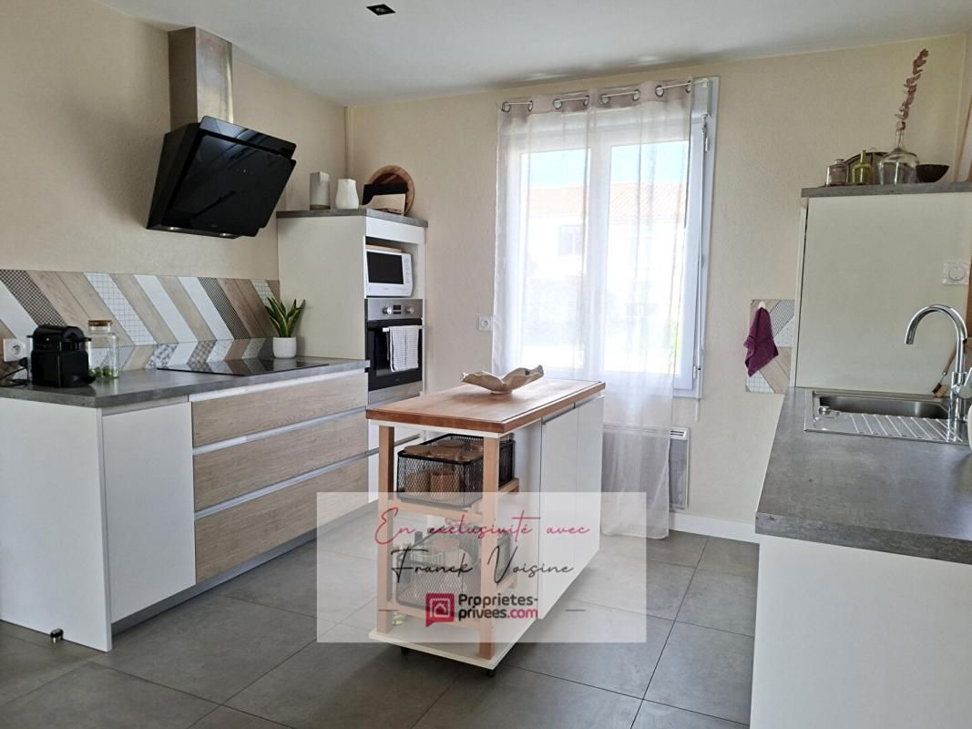 LES HERBIERS A VENDRE en Exclusivité aux Herbiers, maison de 75 m2 avec 3 chambres sur une parcelle de 377 m2 3
