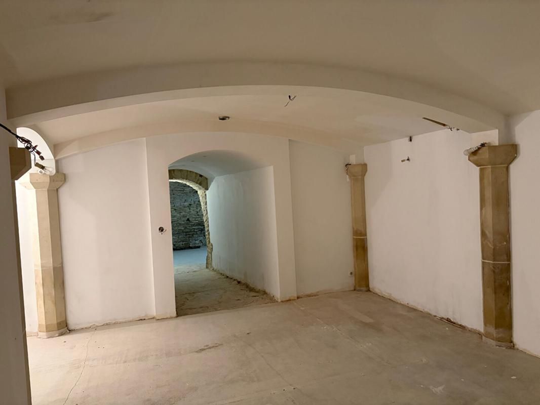 BAR-SUR-SEINE Ensembles de Caves  Voutée 2