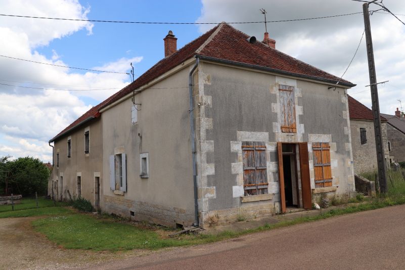 VARENNES-LES-NARCY Maison Varennes Les Narcy 4 pièce(s) 55 m2 2