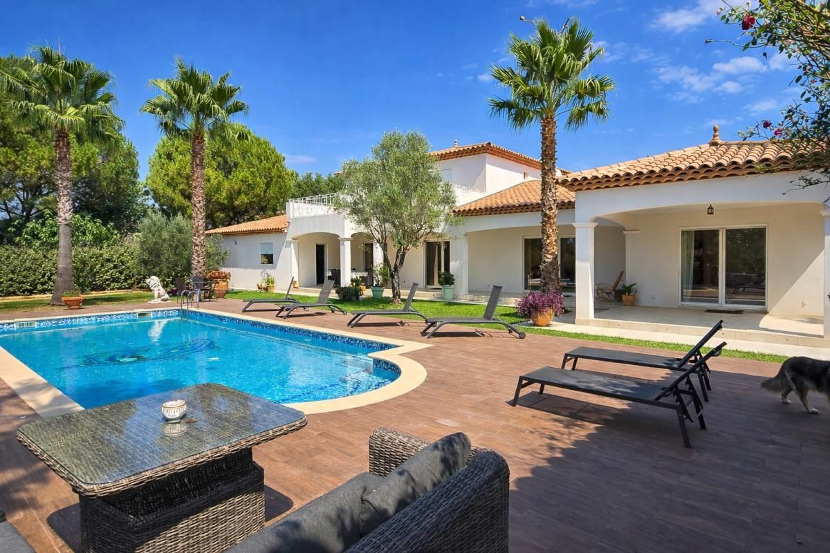 LE MUY LE MUY Élégante villa contemporaine avec piscine - Côte d'Azur 1