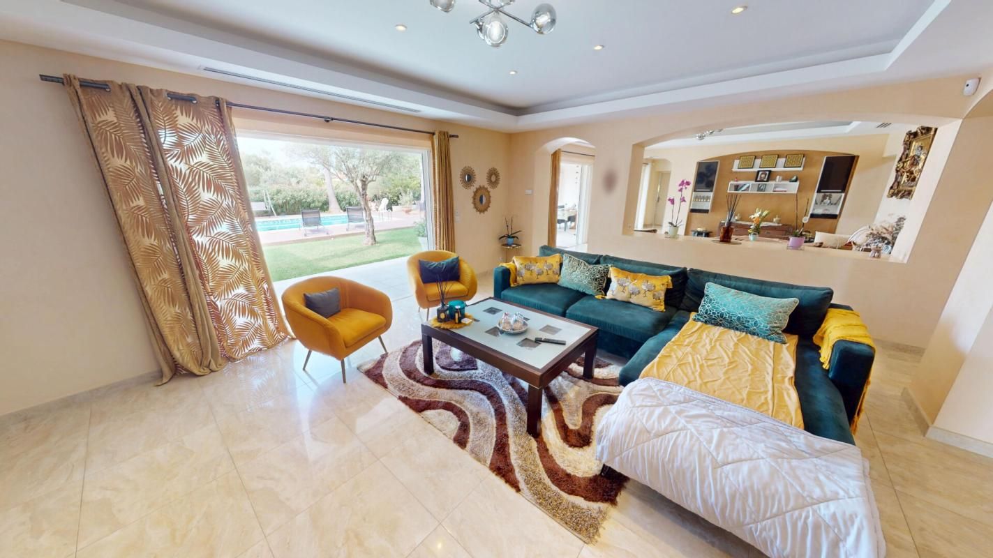 LE MUY LE MUY Élégante villa contemporaine avec piscine - Côte d'Azur 4