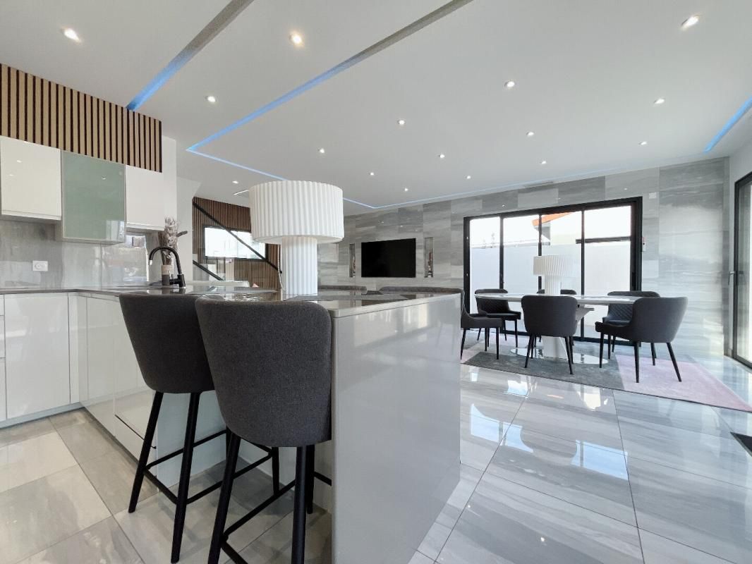 PERPIGNAN Magnifique villa 5 pièces de 105 m2 sur un terrain 4 faces au sud de Perpignan 4