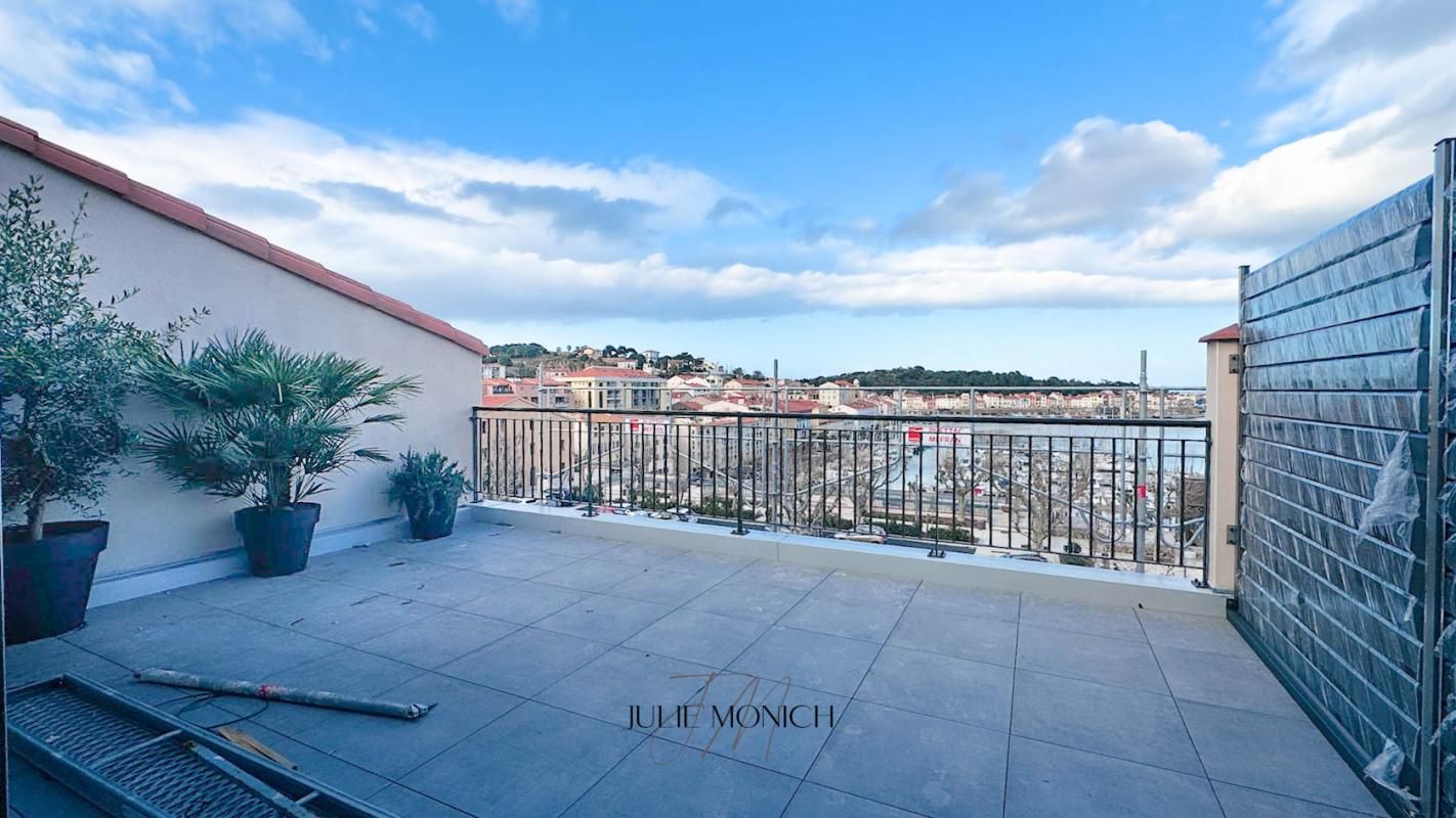 PORT-VENDRES DUPLEX AVEC ASCENCEUR INTERIEUR 94 m2 2