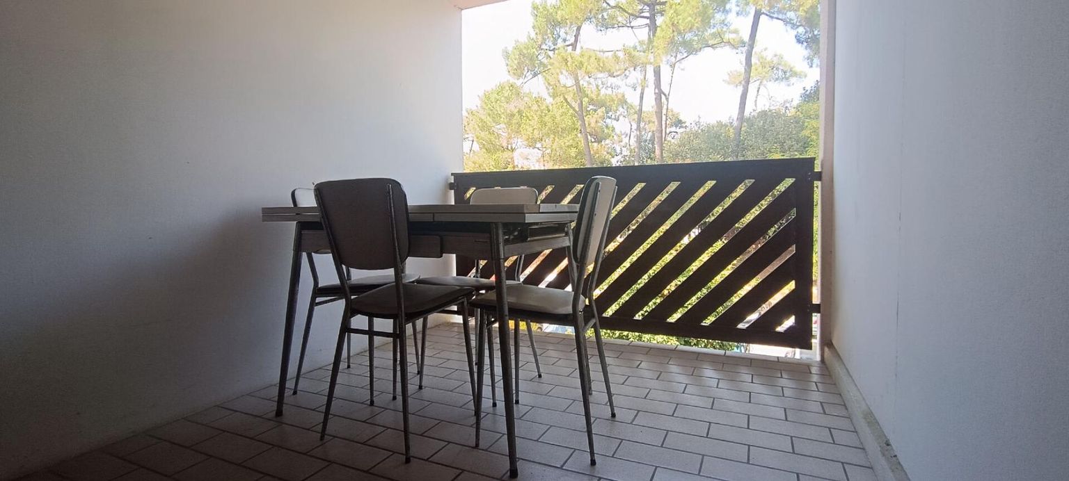 SAINT-GEORGES-DE-DIDONNE Gros potentiel :Appartement  3 pièce(s) Type T3+ 4