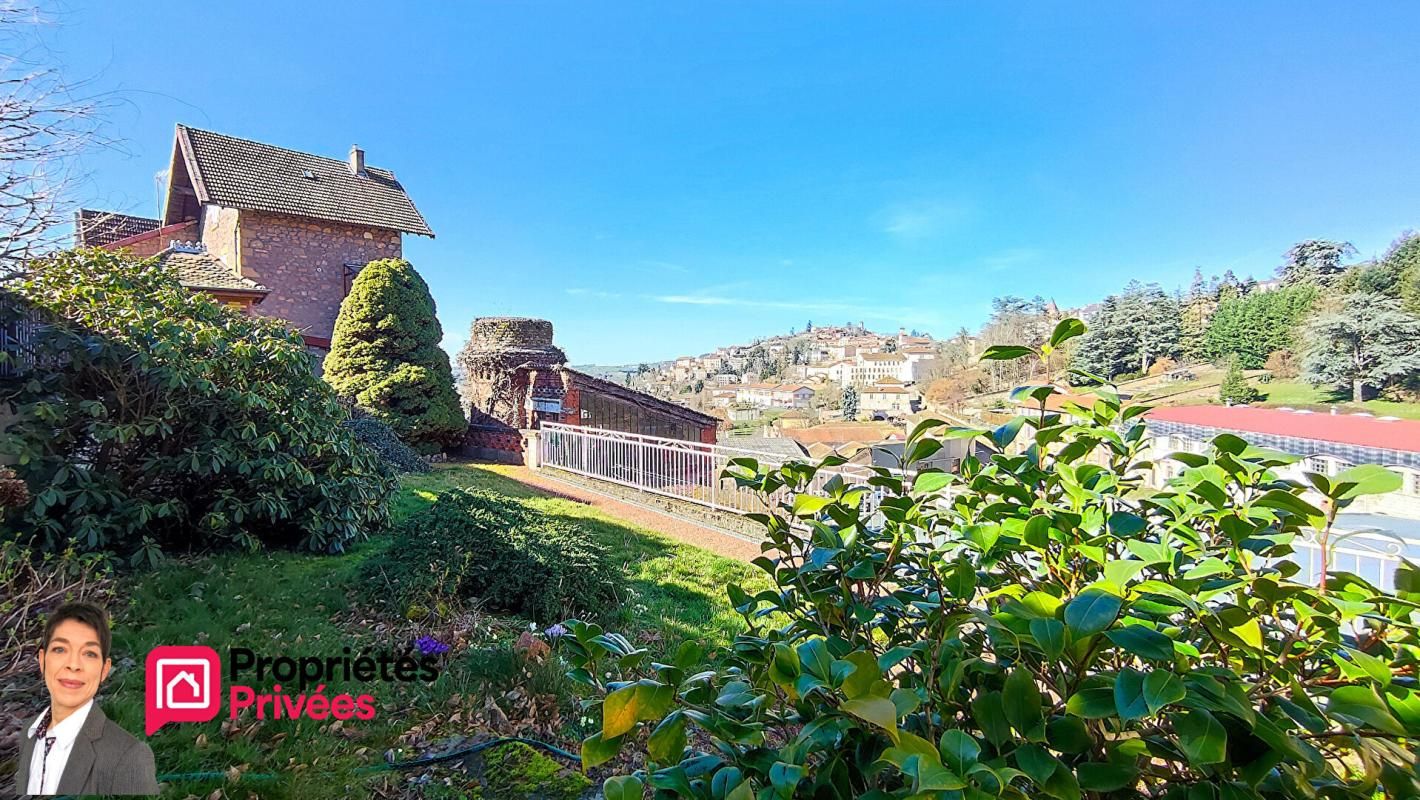 THIZY THIZY-LES-BOURGS (69240) Maison de bourg  320 m² , jardin, dépendances et garage 3