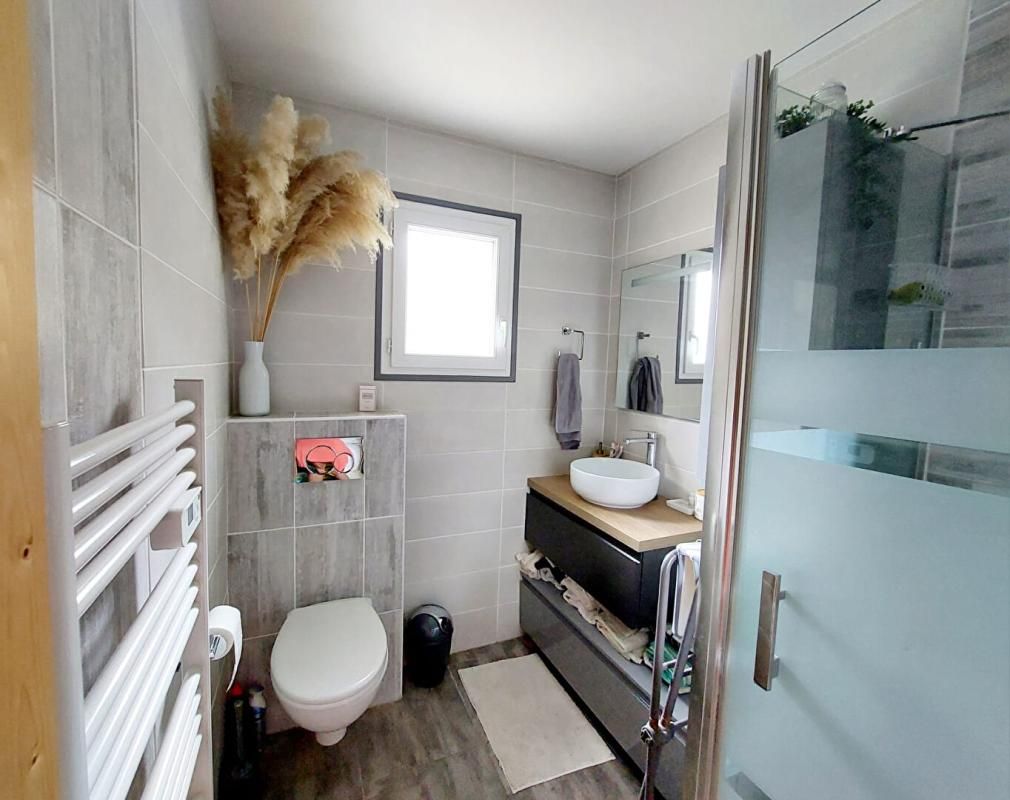 BELIN-BELIET Maison de ville 79 m², 3 chambres, jardinets et terrasse couverte 4