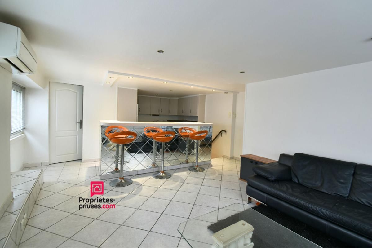 LYON-3E-ARRONDISSEMENT Lyon 3 ? Rue Duguesclin ? T2 de 42 m2 avec entrée indépendante 2