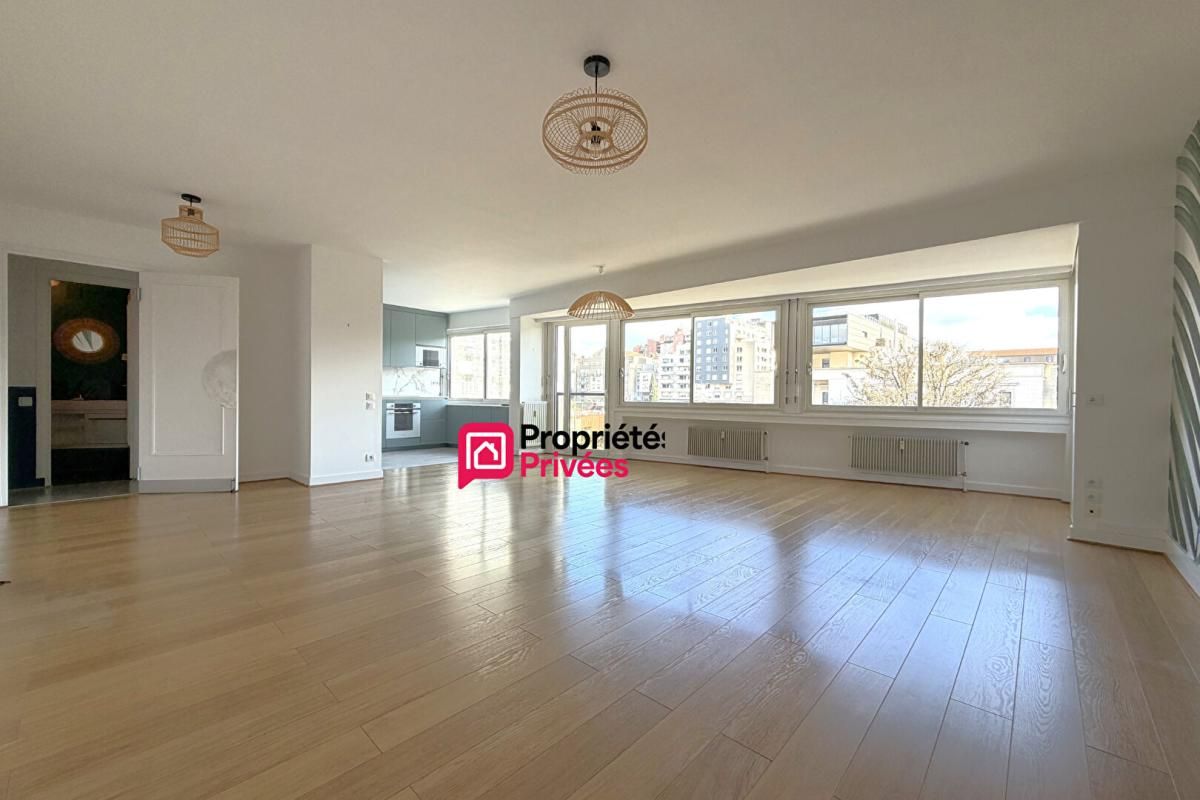 CLERMONT-FERRAND Superbe T5 lumineux avec parking, à deux pas de la Place de Jaude à vendre 63000 CLERMONT FERRAND 3