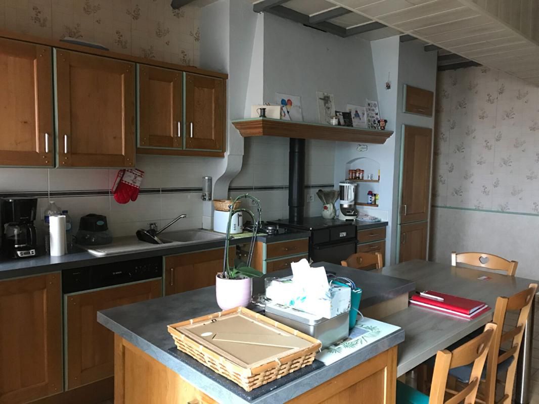 POUZAUGES Maison Pouzauges 4 chambres 131 m2 3